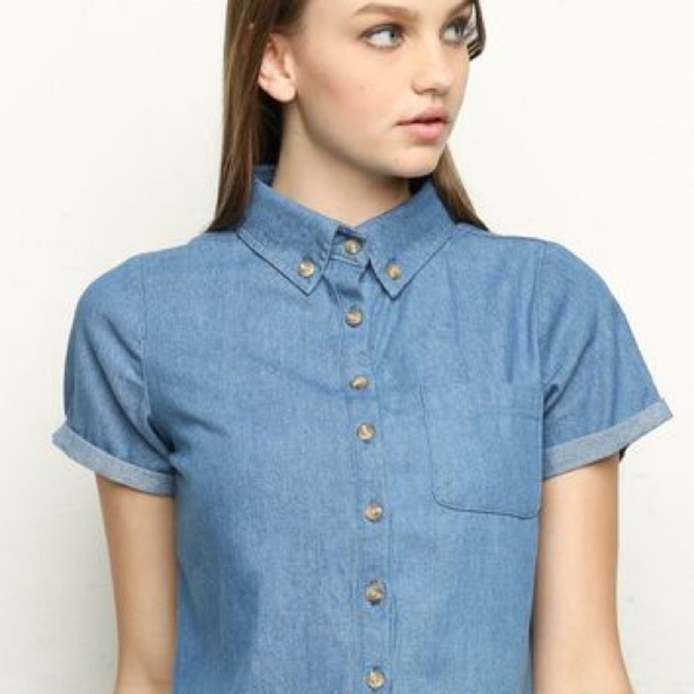 SOLD NWT Brandy Melville Payton Denim Top - Picture 2 of 7